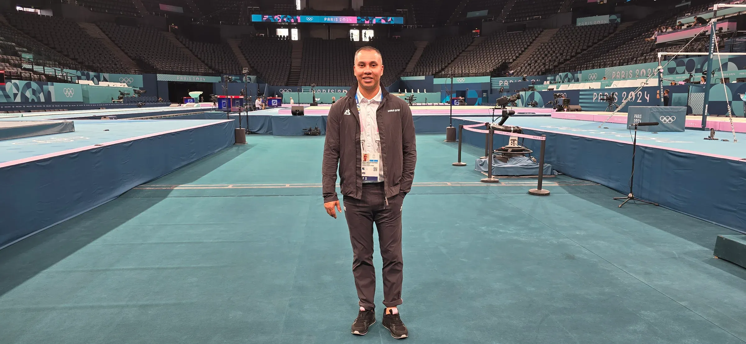Arturo Padilla en la arena de gimnasia de los Juegos Olímpicos de París 2024